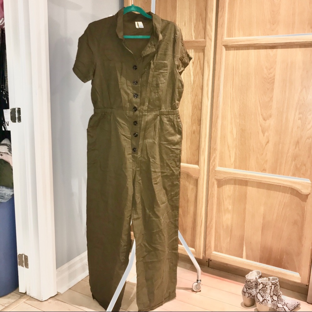 Linen jumpsuit olive green button front